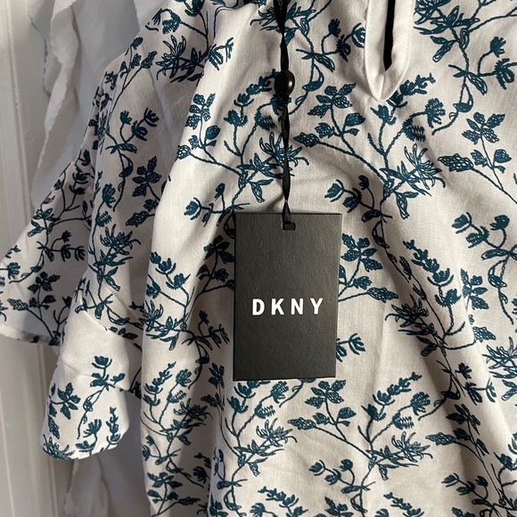 DKNY Floral Spring Top Medium NWT - Picture 7 of 10